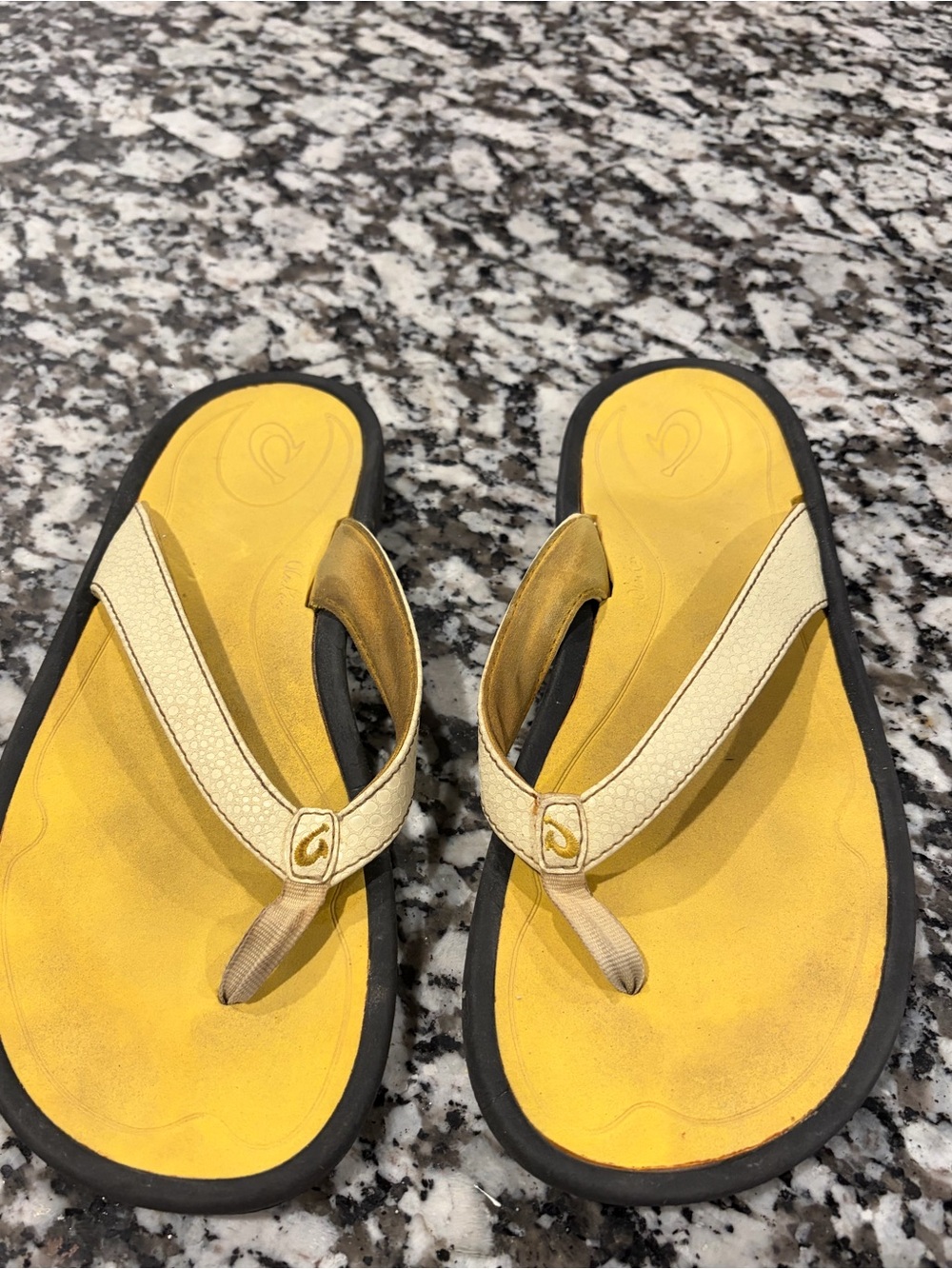 Olukai Kulapa Kai yellow strap women’s sandals